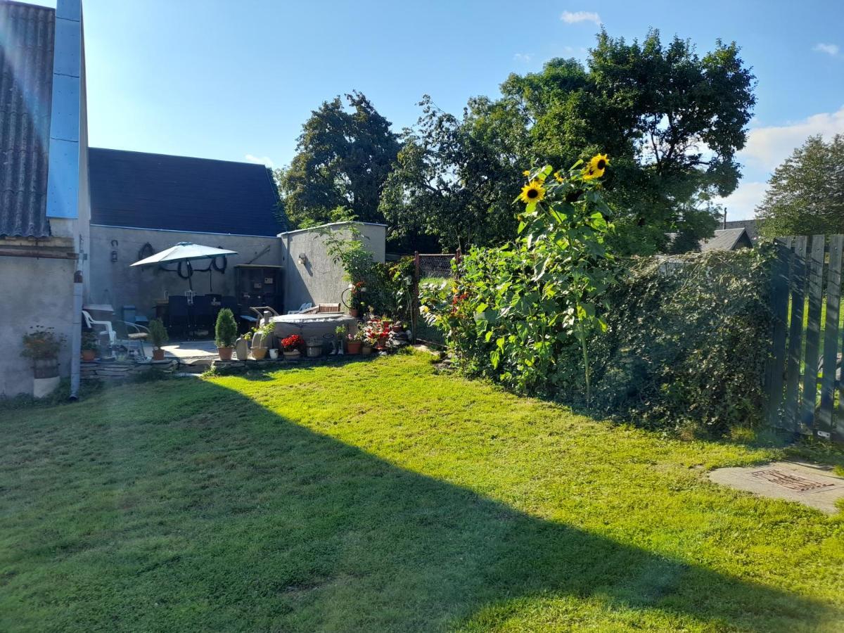 Ubytovani U Machalu Villa Leskovec Nad Moravici Exteriör bild
