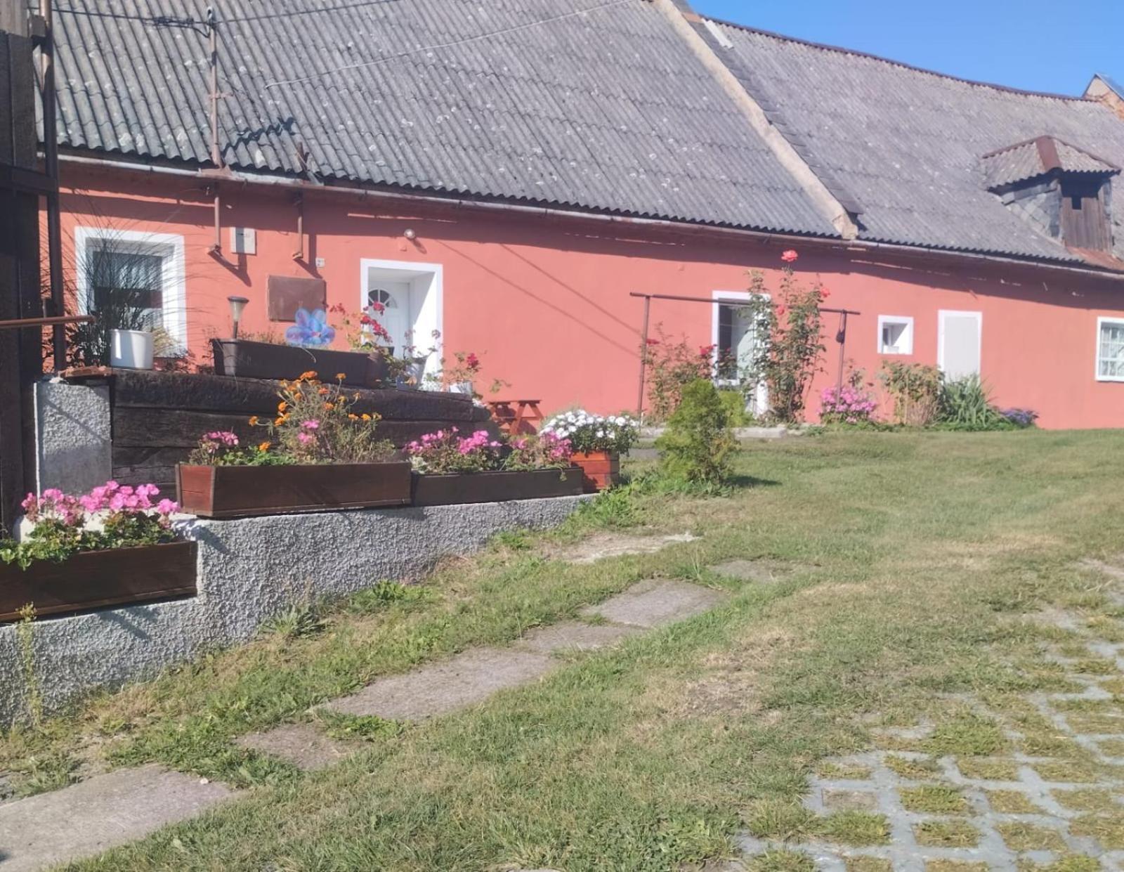 Ubytovani U Machalu Villa Leskovec Nad Moravici Exteriör bild